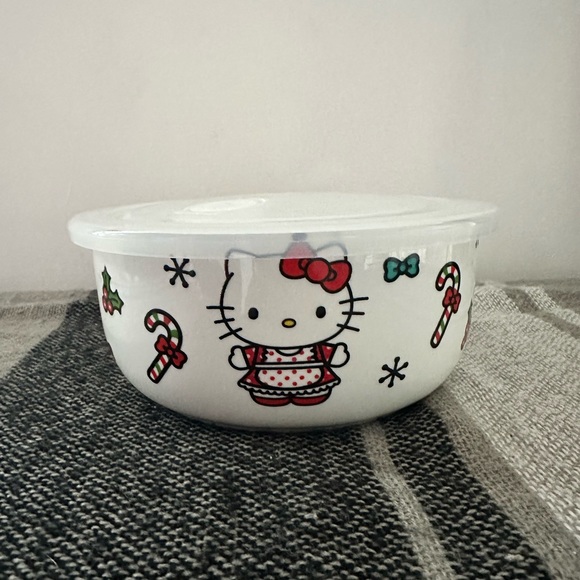 Large Hello Kitty Christmas Storage Bowls with Lid - Picture 3 of 4